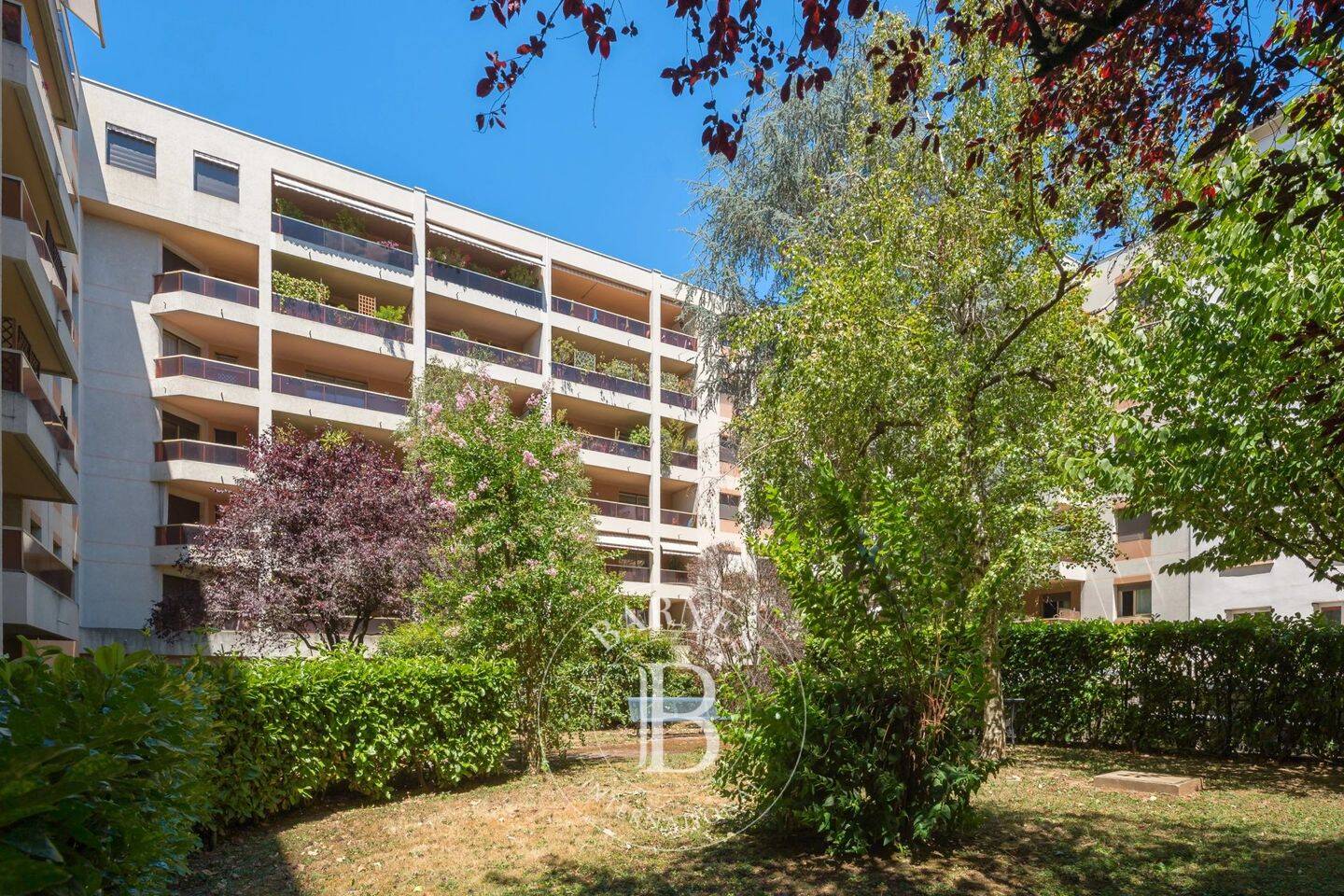 Appartement 5 pièces 147 m² · à Lyon 6ème Arrondissement · 147,1 m² · 990 000 €