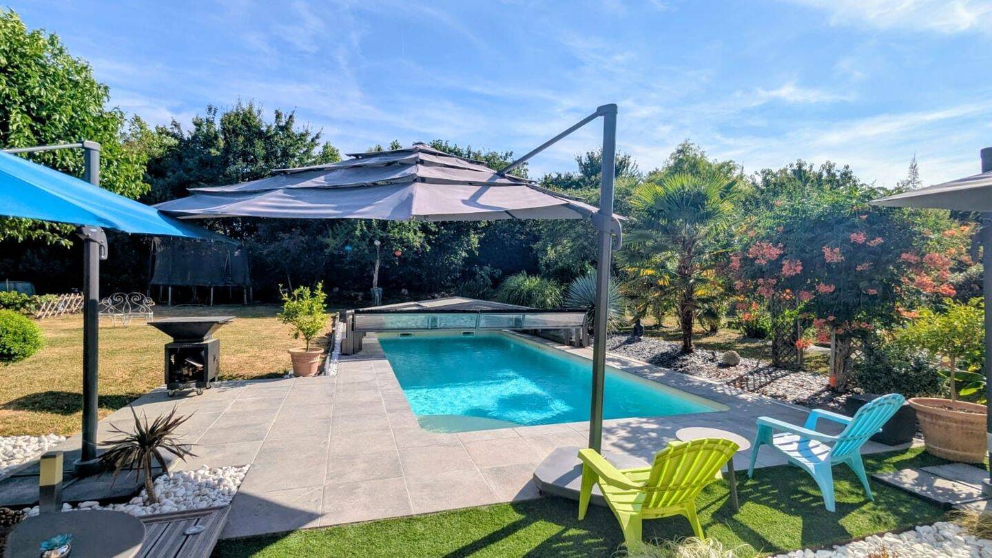 Maison 7 pièces 165 m² · à Saint-Cyr-sur-Loire · 164,5 m² · 747 400 €