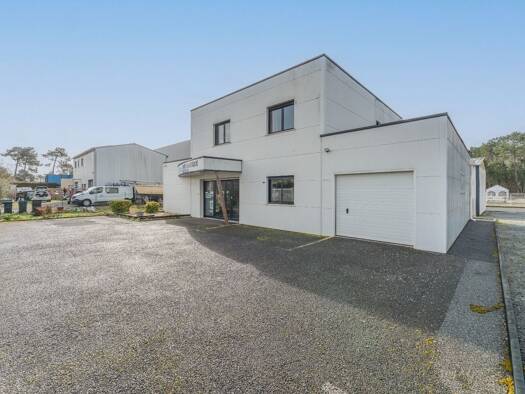 Local commercial à vendre 598 000 € 244 m² de surface de vente Sud Est Andernos-les-Bains 33510