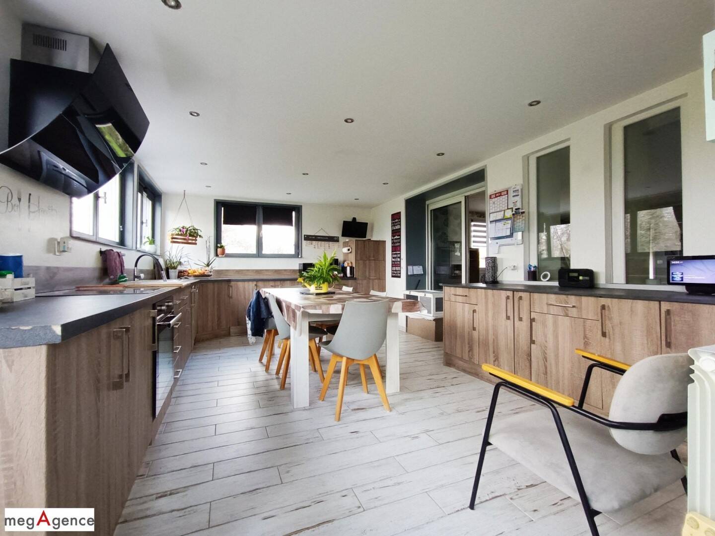 Maison 6 pièces 168 m² · à Oisemont · 168 m² · 286 500 €