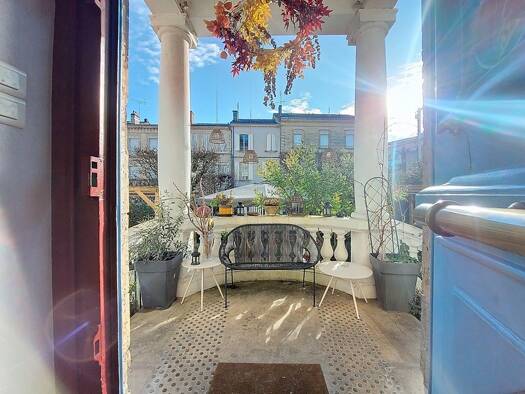 Immeuble à vendre 593 500 € 400 m² École Joseph Bara-Groupe scolaire Carnot-Hôtel de Ville Agen 47000