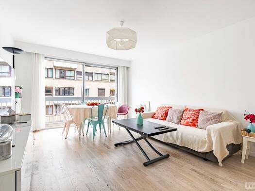 Appartement à vendre 629 000 € 3 pièces 2 chambres 74 m² Citroën-Boucicaut Paris 15ème arrondissement 75015