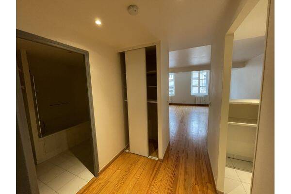 Bel appartement de 2 pièces d'environ 60 m² - rue des filatier — 5