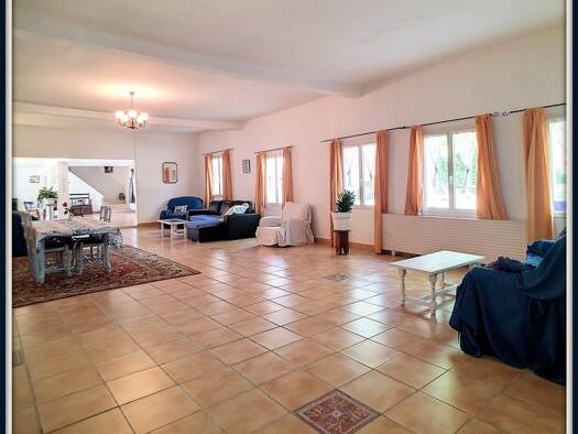 Maison à vendre 225 000 € 10 pièces 8 chambres 450 m² 4 482 m² de terrain Luçay-le-Mâle 36360