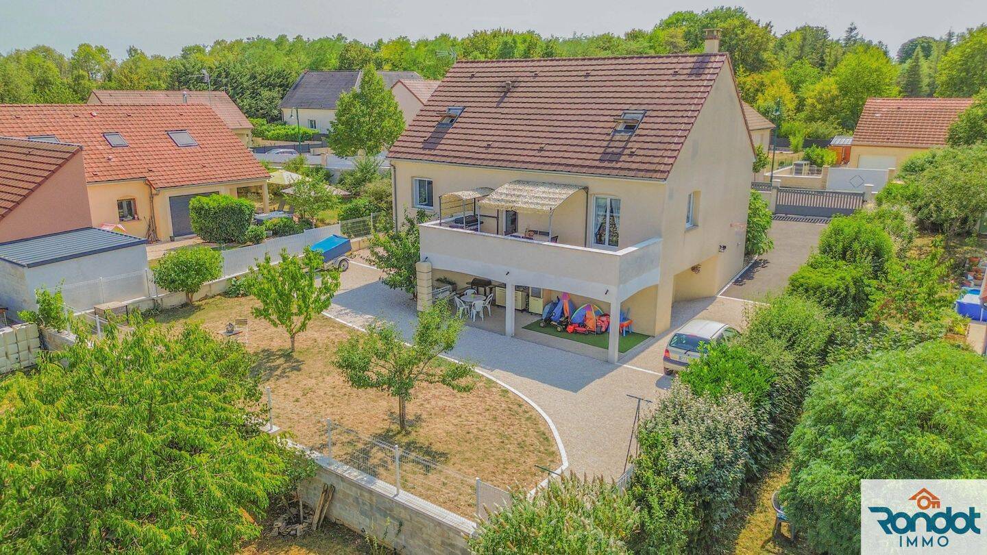 Maison 8 pièces 149 m² · à Is sur Tille · 149 m² · 340 000 €