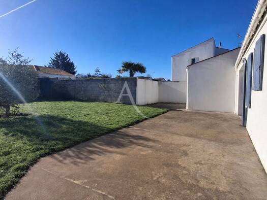 Maison de plain-pied à vendre 372 700 € 7 pièces 4 chambres 121 m² 563 m² de terrain La Jarne 17220