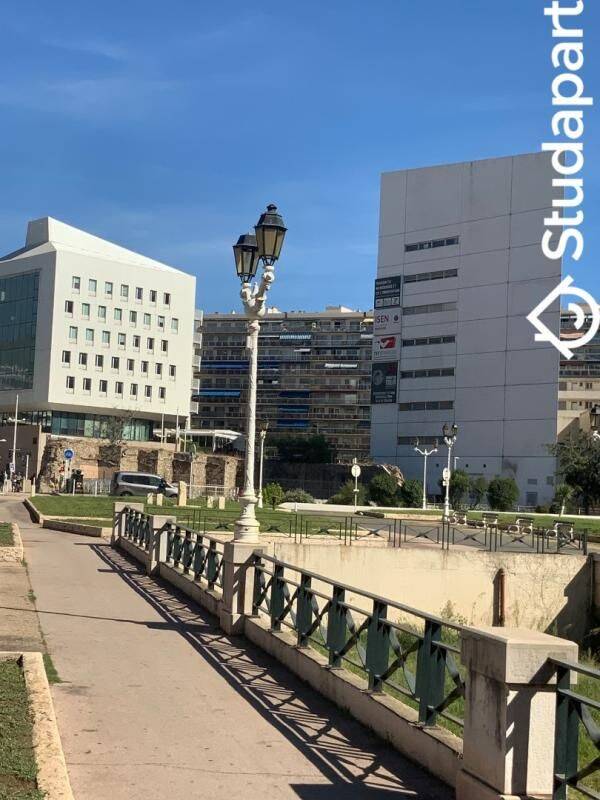 1 pièce 9 m² · à Toulon · 9 m² · 350 €/mois