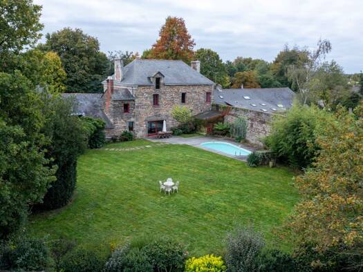 Maison à vendre 380 000 € 7 pièces 4 chambres 236 m² 1 483 m² de terrain La Grigonnais 44170