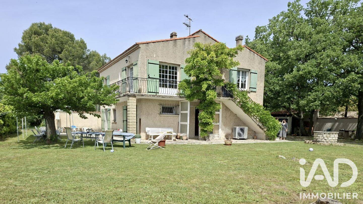 Maison 6 pièces 160 m² · à Saint-Cannat · 160 m² · 550 000 €