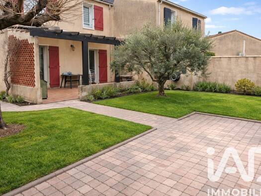 Maison à vendre 255 000 € 6 pièces 4 chambres 104 m² 434 m² de terrain Gironde-Cabrieres-Boisfeuillet-Lampourde Orange 84100