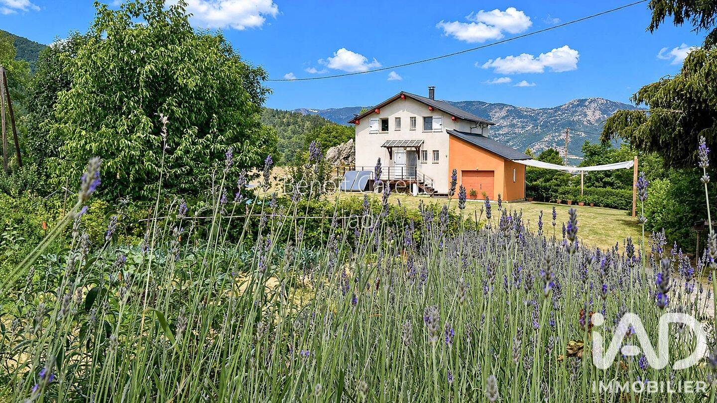 Maison 6 pièces 152 m² · à Quérigut · 152 m² · 419 000 €