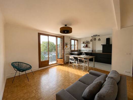 Appartement à vendre 330 000 € 2 pièces 1 chambre 52,1 m² Étage 3/5 Rive Droite Viroflay 78220