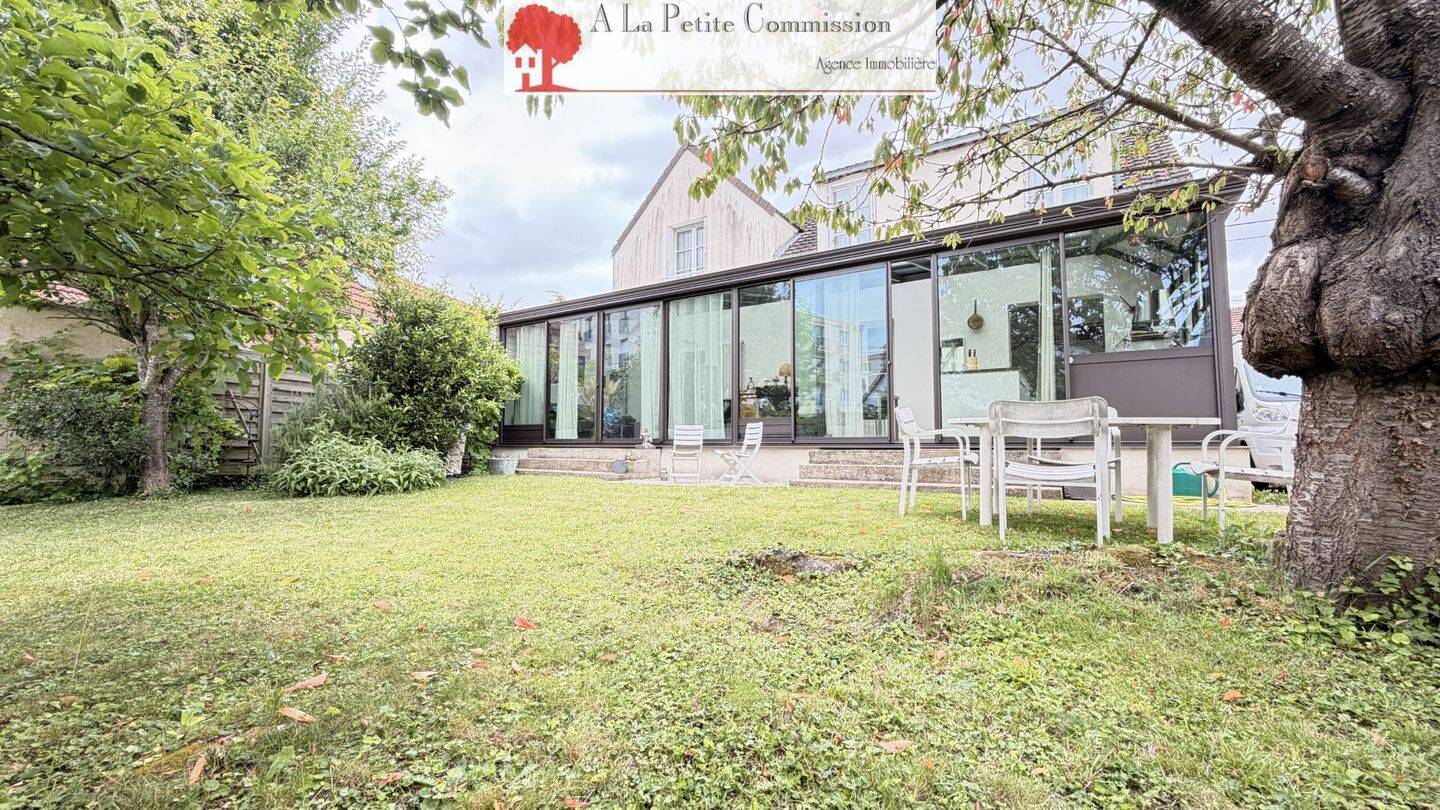 Maison 7 pièces 157 m² · à Chartres · 156,6 m² · 449 975 €