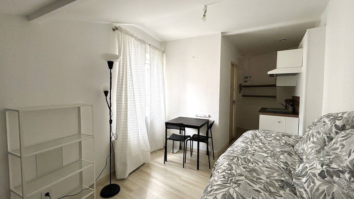 Appartement 1 pièce 14 m² · à Bourges · 14 m² · 365 €