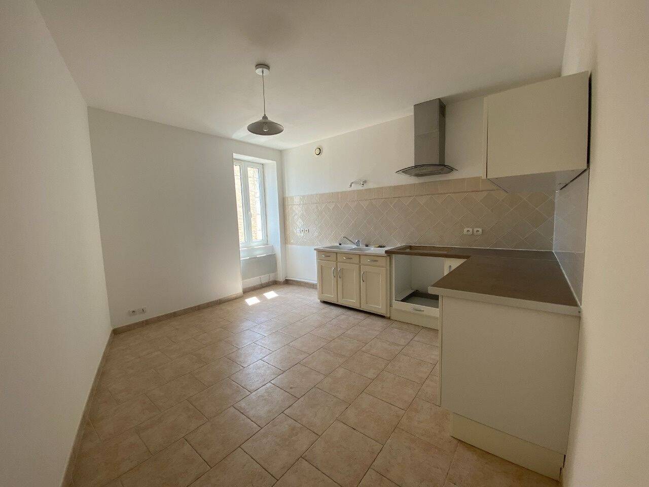 Appartement 3 pièces 79 m² · à Tavel · 79,3 m² · 800 €