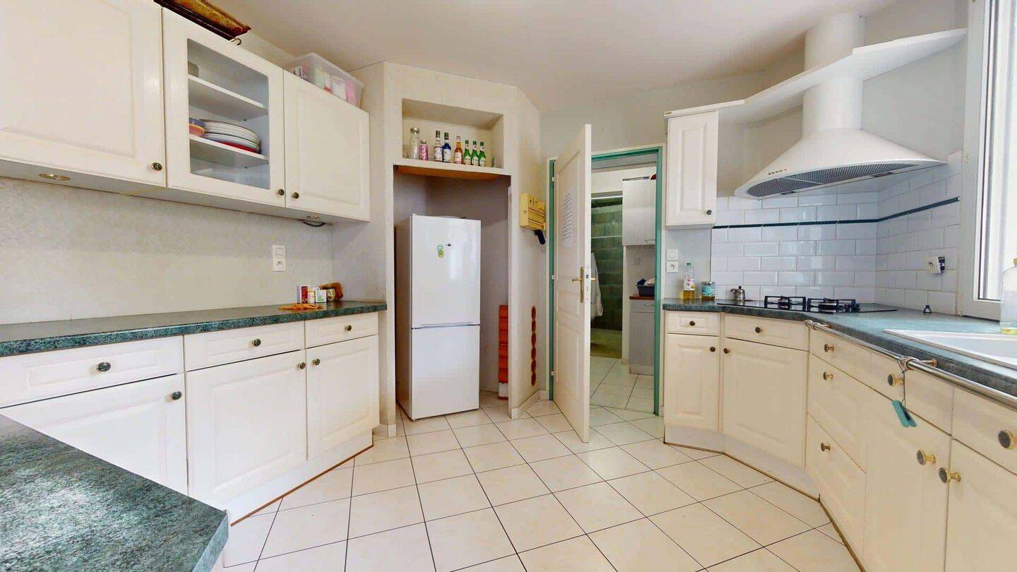 Room in Rue Barra, Angers for 163 m² with 4 bedrooms - Colocatio — 11