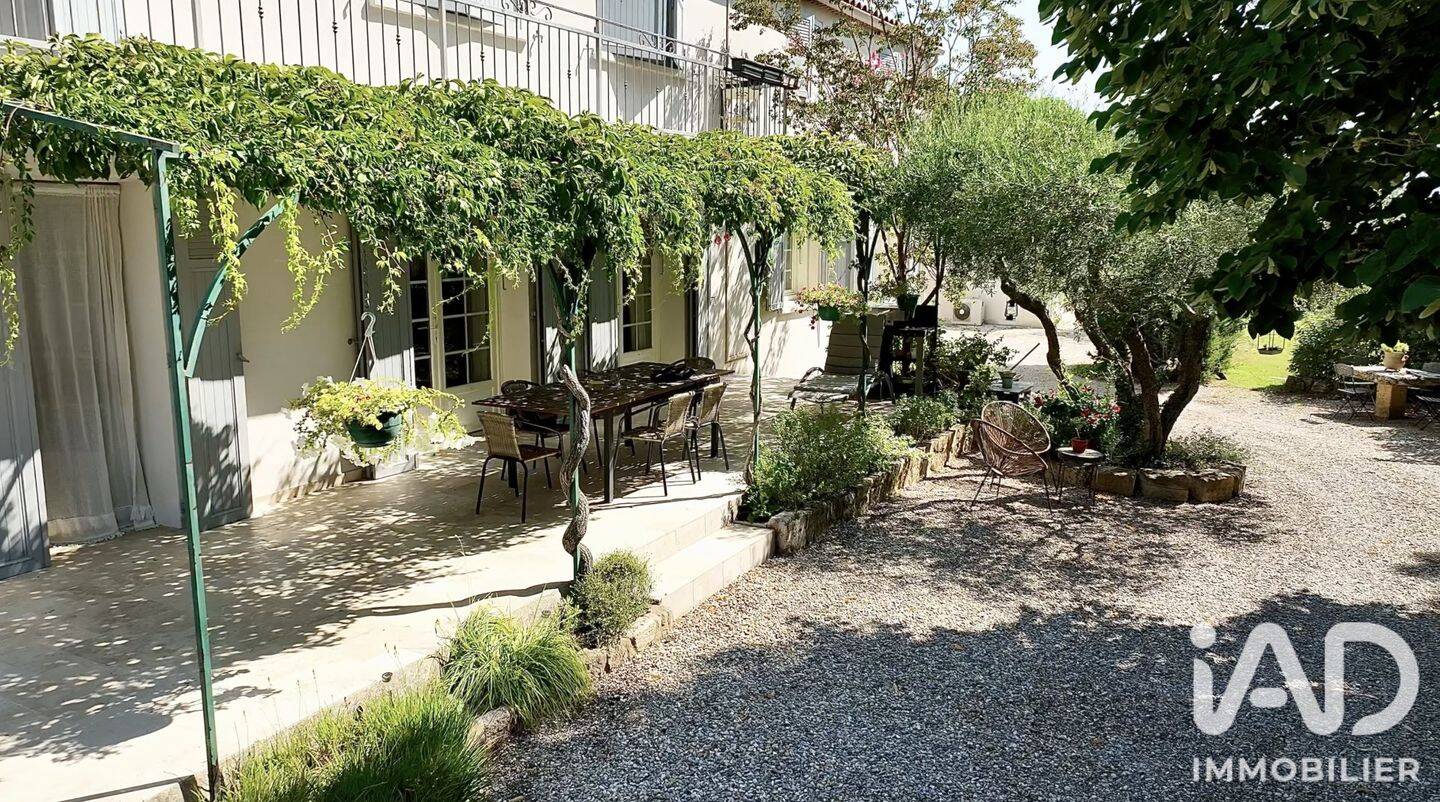 Maison 5 pièces 244 m² · à Roquemaure · 244 m² · 811 000 €