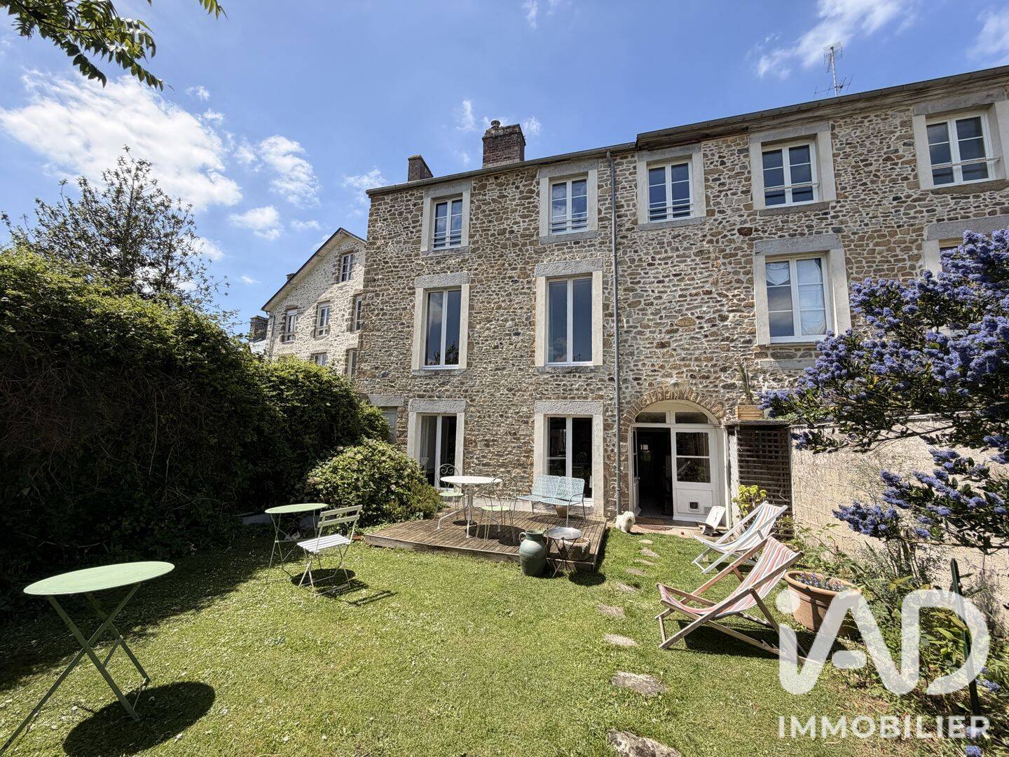 Maison 9 pièces 245 m² · à Coutances · 245 m² · 420 000 €