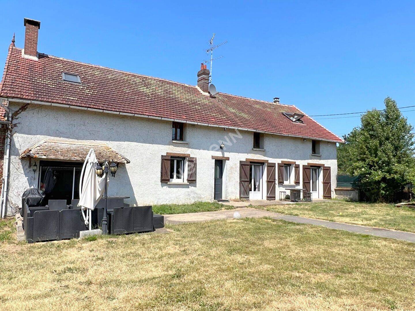 Maison 10 pièces 270 m² · à Chaumont-en-Vexin · 270 m² · 300 000 €