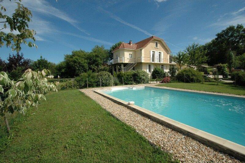 Maison 8 pièces 218 m² · à Le Buisson-de-Cadouin · 218 m² · 390 000 €