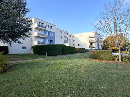 Appartement à vendre 243 600 € 3 pièces 2 chambres 66,6 m² Étage 2/3 La Sourderie-Nord Montigny-le-Bretonneux 78180