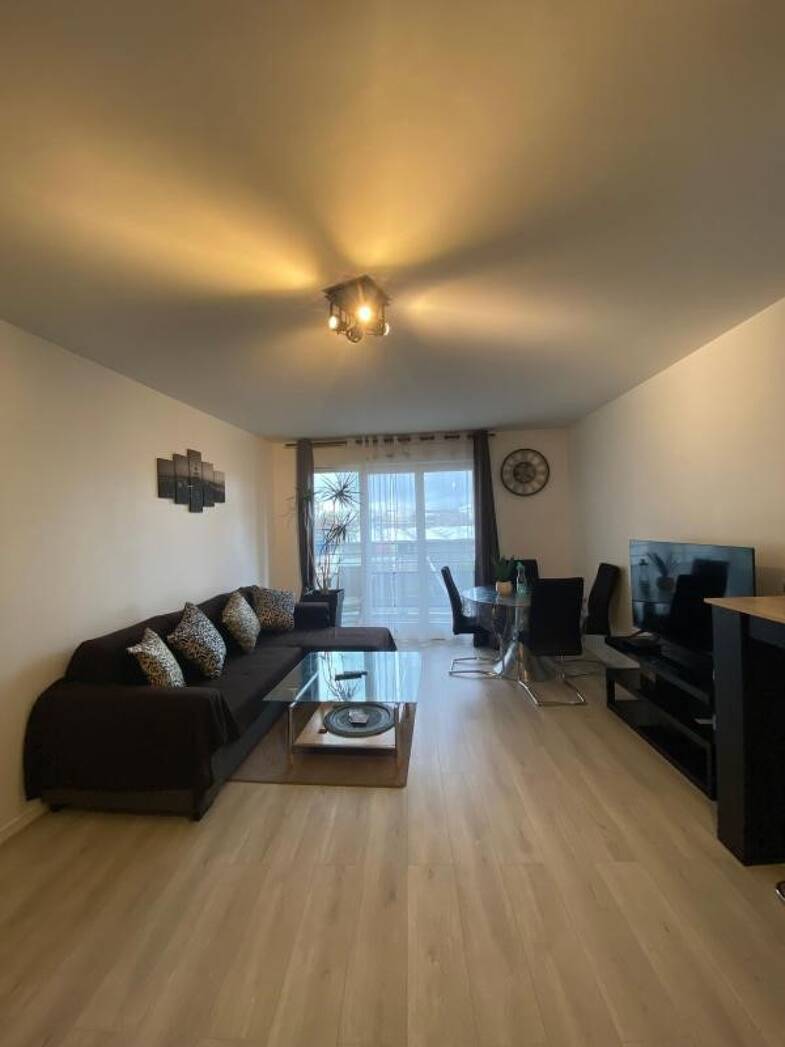 Appartement à louer 1 390 € 3 pièces 2 chambres 60,7 m² Étage 4/7 Pleyel Saint-Denis 93200