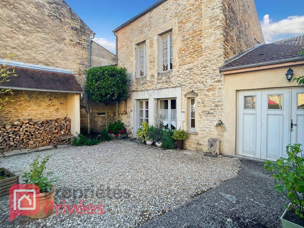 Maison 4 pièces 111 m² · à Massangis · 111 m² · 90 000 €