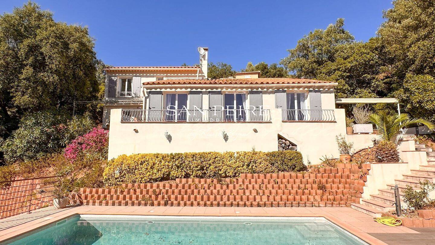 Maison 5 pièces 124 m² · à Roquebrune-sur-Argens · 124,3 m² · 799 000 €
