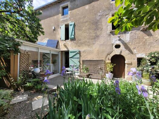 Maison à vendre 139 000 € 3 pièces 2 chambres 92 m² 461 m² de terrain Latillé 86190