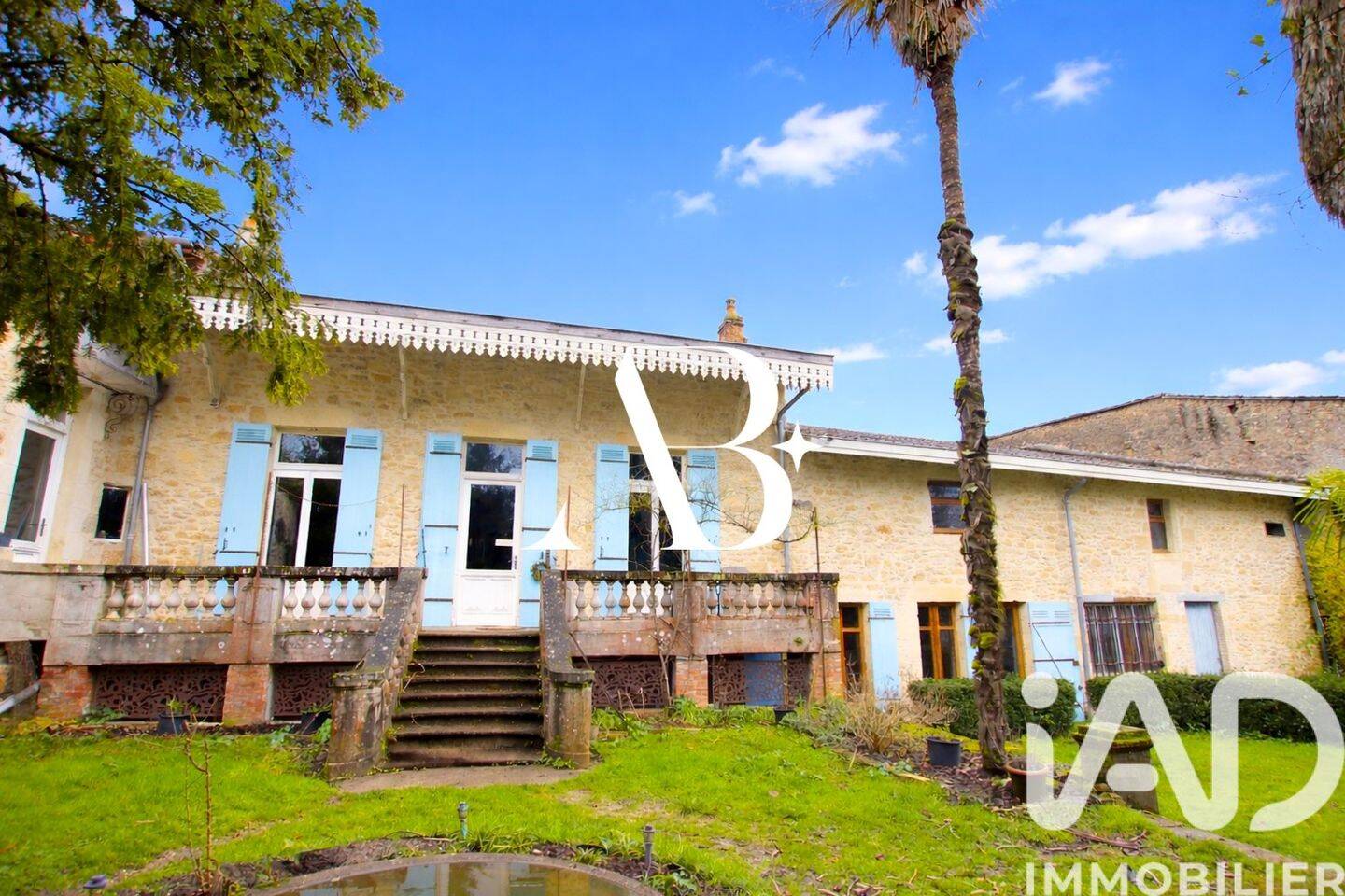 Maison 8 pièces 291 m² · à Saint-Macaire · 291 m² · 430 000 €