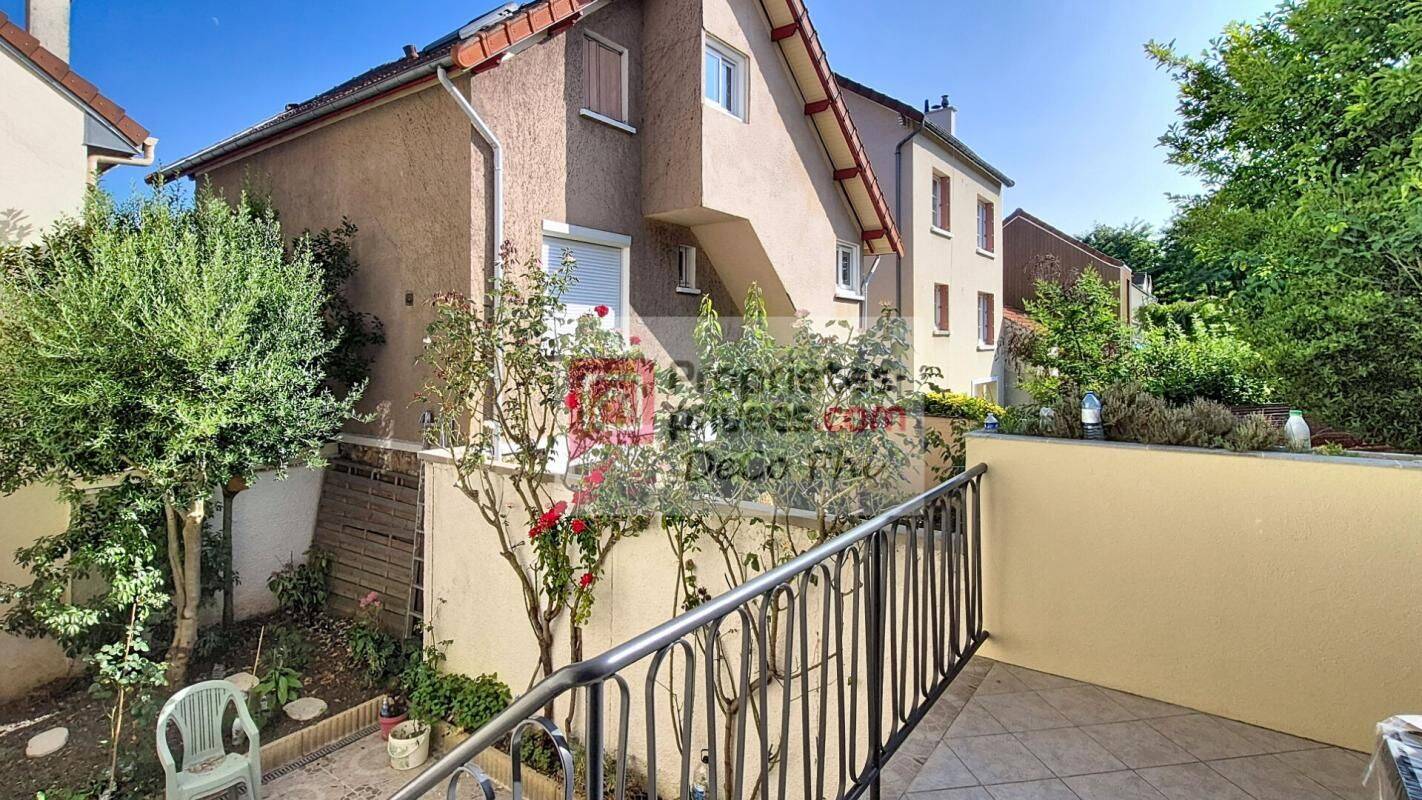 Maison 4 pièces 100 m² · à Versailles · 100 m² · 856 000 €