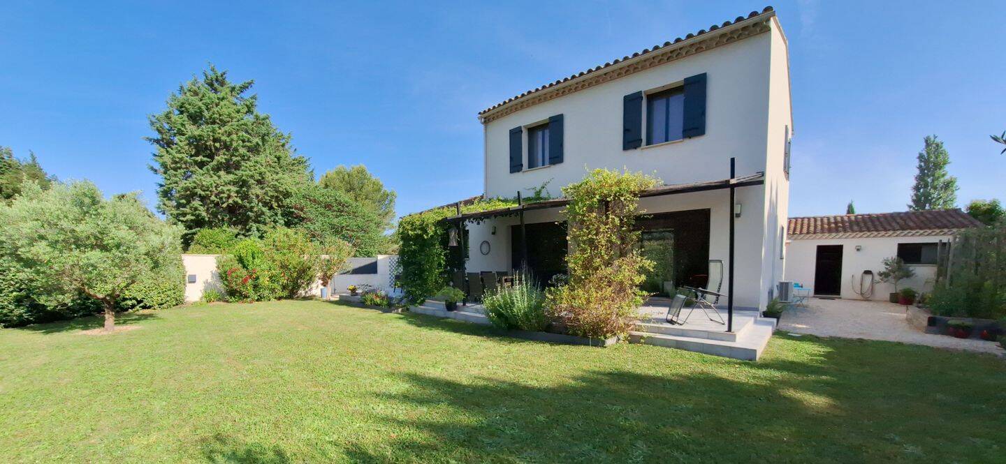 Maison 6 pièces 124 m² · à Cabannes · 124 m² · 438 000 €