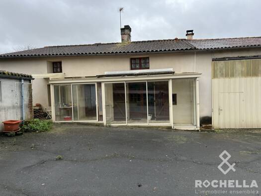 Maison à vendre 150 000 € 6 pièces 4 chambres 144,3 m² 1 156 m² de terrain Ternant 17400