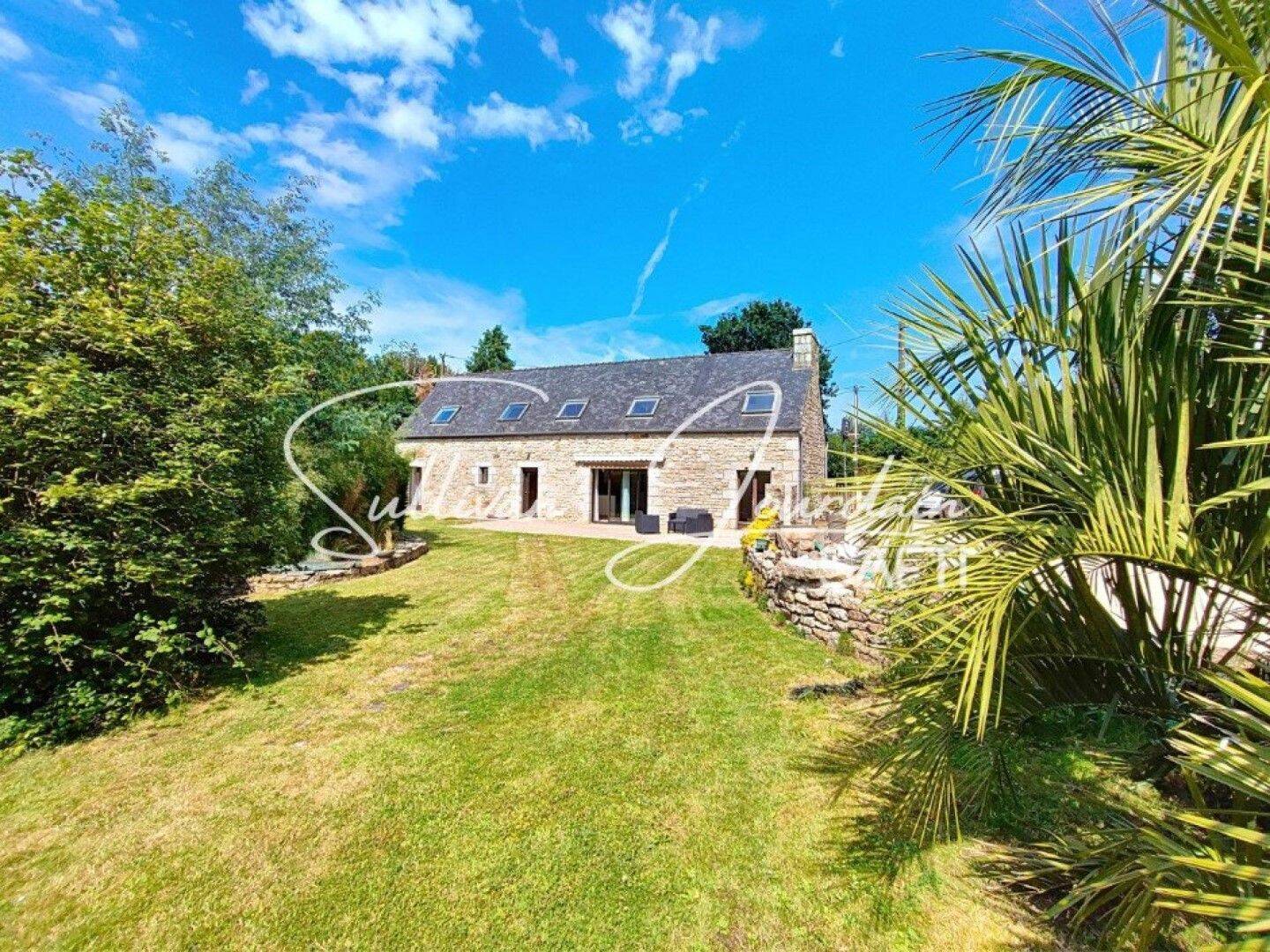 Maison 6 pièces 143 m² · à Plourin-lès-Morlaix · 143 m² · 256 300 €