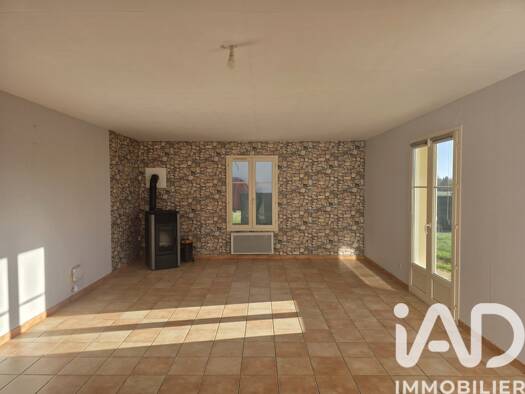 Maison de plain-pied à vendre 215 000 € 5 pièces 3 chambres 127 m² 773 m² de terrain Piney 10220