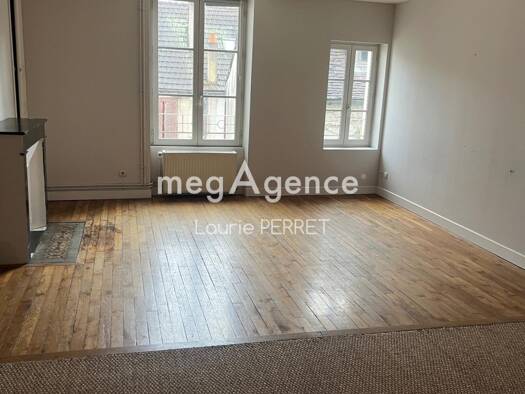 Maison de ville à vendre 210 000 € 6 pièces 4 chambres 129 m² 114 m² de terrain Palais de Justice-Saint Eusebe-Pont Auxerre 89000