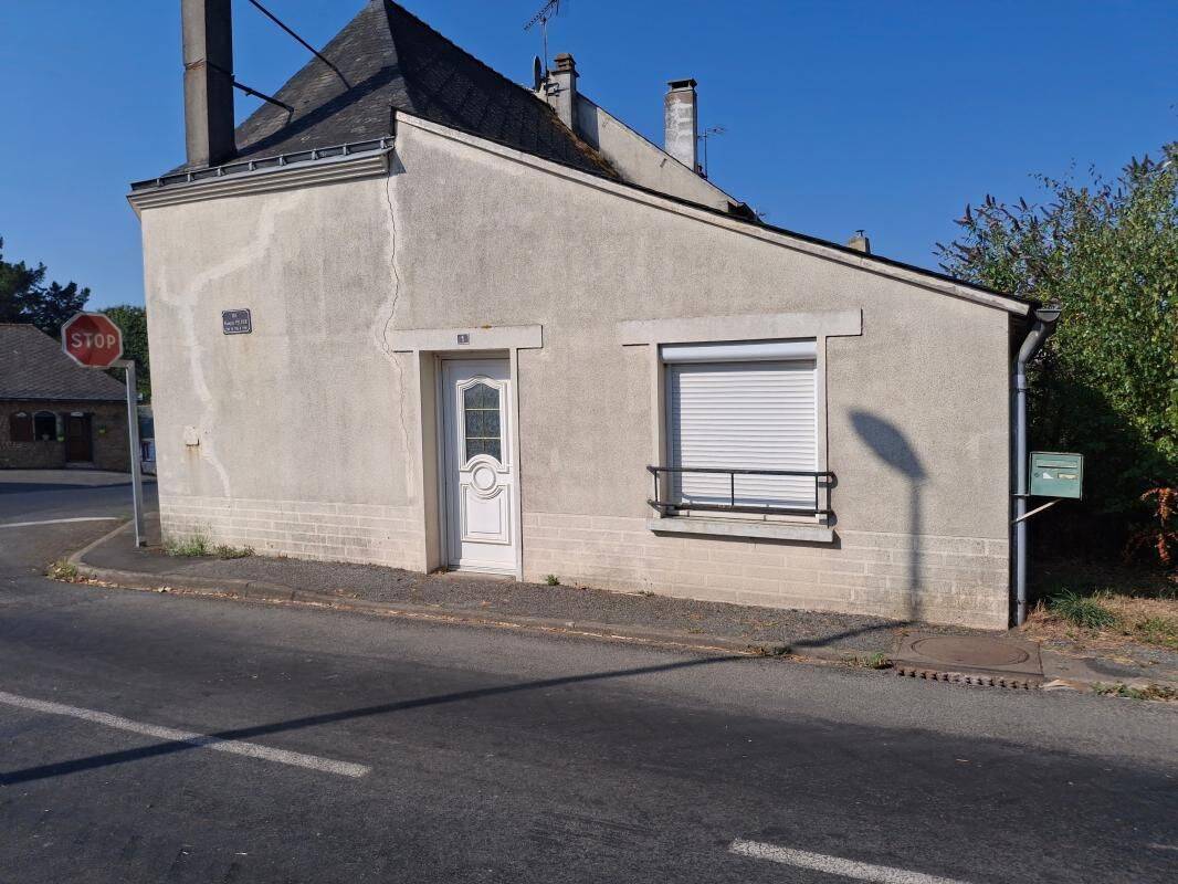 Maison 4 pièces 108 m² · à Carbay · 108 m² · 61 000 €