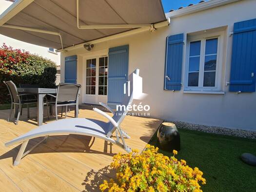 Maison à vendre 273 200 € 3 pièces 2 chambres 55 m² 205 m² de terrain La Tranche-sur-Mer 85360