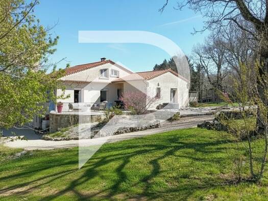 Maison à vendre 299 000 € 5 pièces 4 chambres 155 m² 4 939 m² de terrain Rural Nord et Rural Est Castres 81100