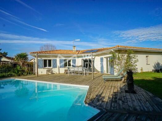 Maison de plain-pied à vendre 469 000 € 6 pièces 5 chambres 123 m² Le Teich 33470