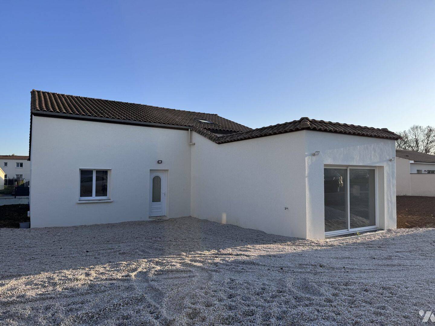 Maison 6 pièces 200 m² · à Échiré · 200 m² · 215 000 €