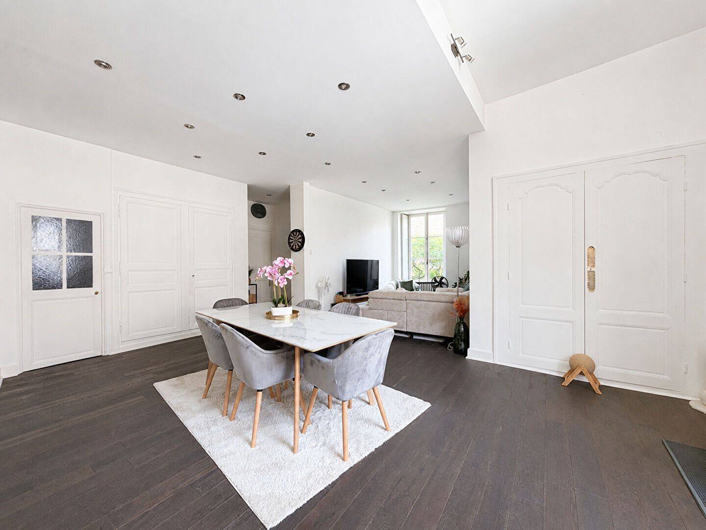 Appartement 5 pièces 199 m² · à Chaumont · 198,7 m² · 260 000 €