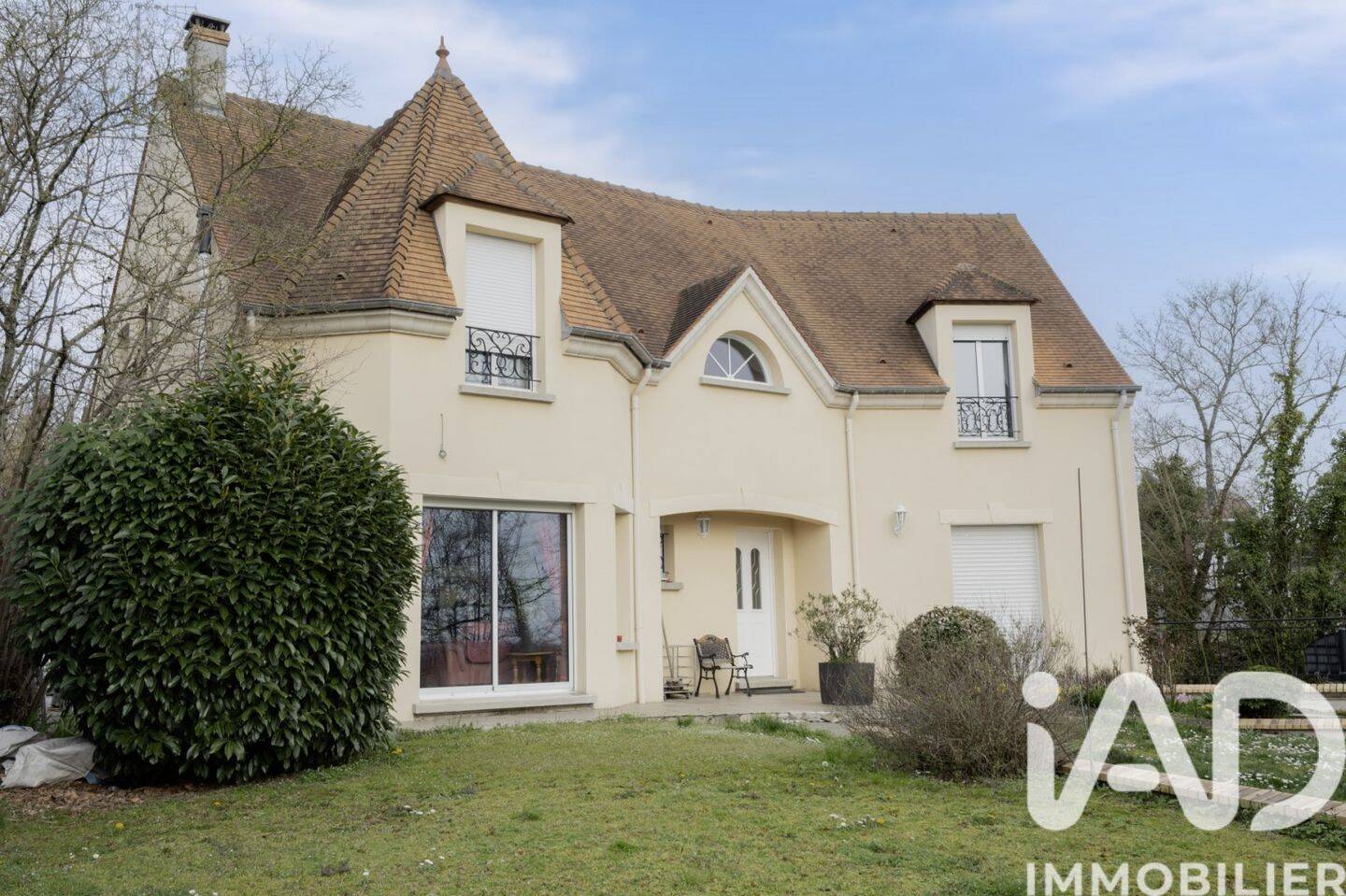 Maison 7 pièces 173 m² · à Étiolles · 173 m² · 649 000 €