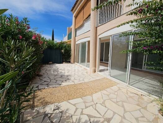 Appartement à vendre 298 000 € 3 pièces 2 chambres 50 m² RDC/3 Sud Ouest Bormes-les-Mimosas 83230