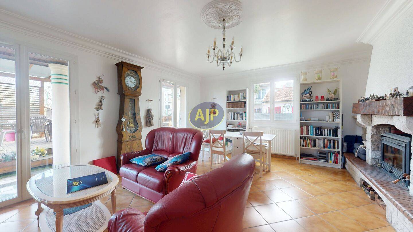 Maison 5 pièces 138 m² · à Bègles · 138 m² · 439 900 €
