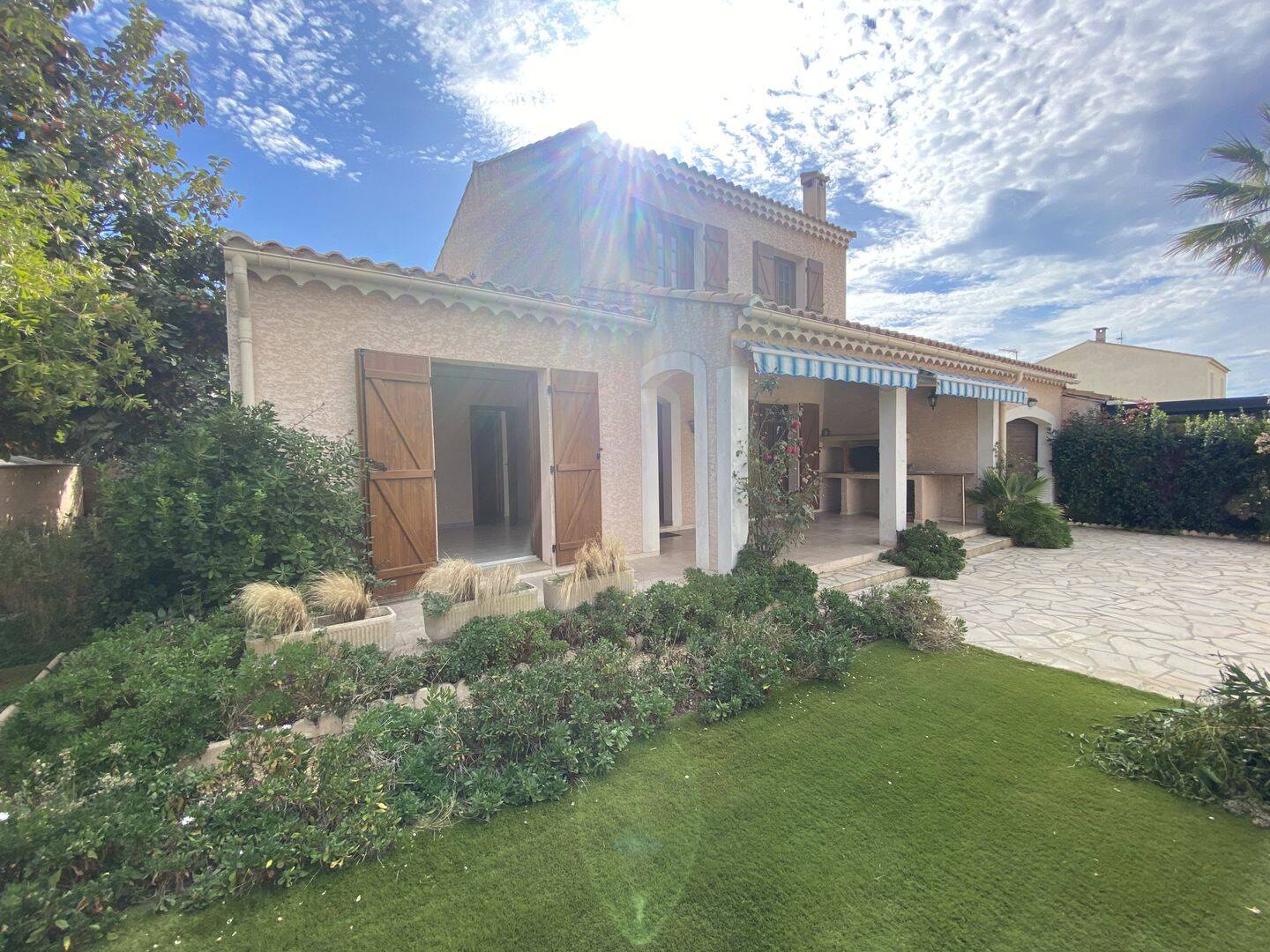 Maison 5 pièces 111 m² · à Vias · 111,3 m² · 335 000 €