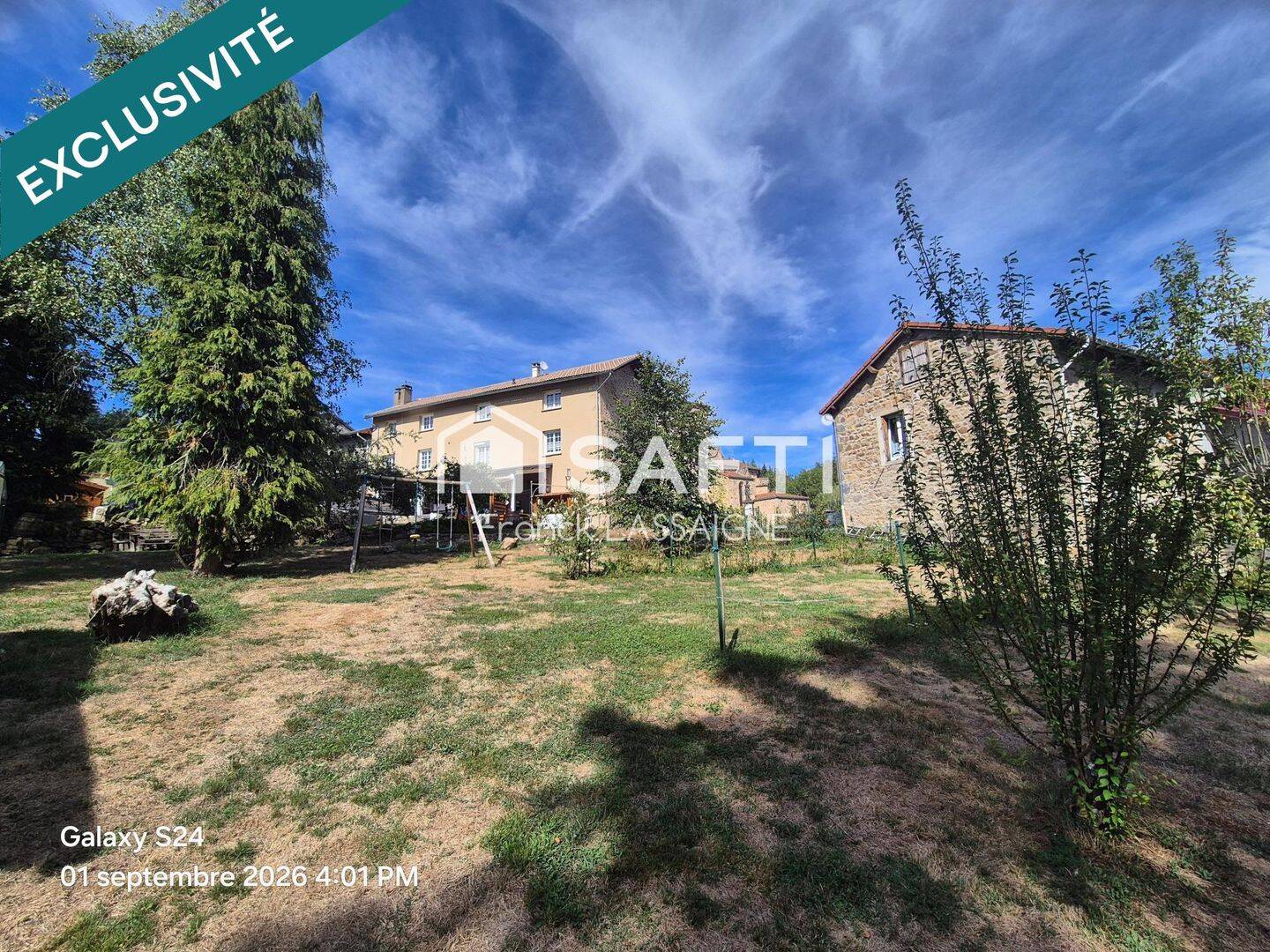 Maison 10 pièces 221 m² · à Thiolières · 221 m² · 299 000 €