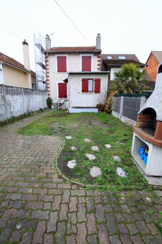 Maison 3 pièces 55 m² · à Les Mureaux · 54,7 m² · 933 €