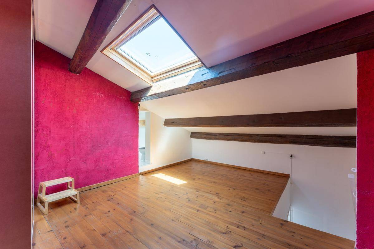Appartement 5 pièces 100 m² · à Marseille 6ème Arrondissement · 100 m² · 2 130 €/mois