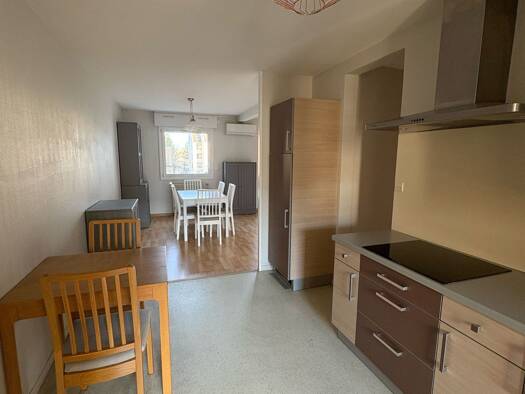 Appartement à louer 680 € 3 pièces 2 chambres 72 m² Étage 2/4 Louhans Louhans 71500